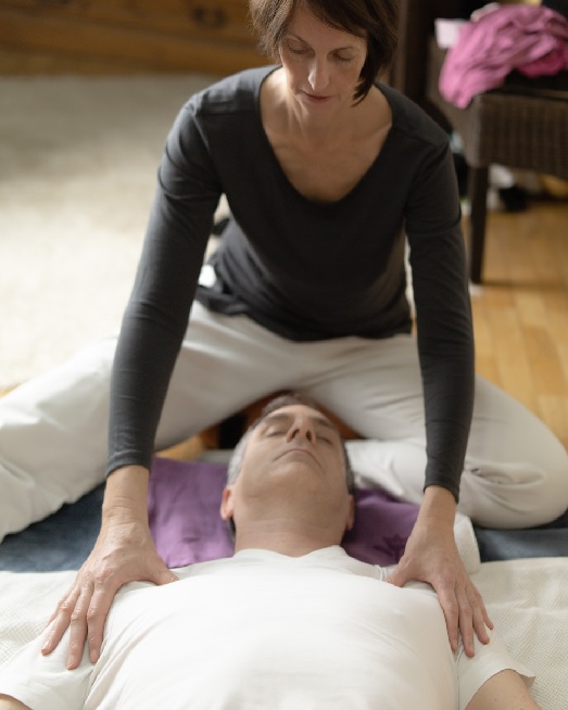 Shiatsu Massage im Nackenbereich
